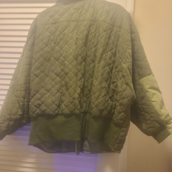 Jacket - Picture 3 of 6